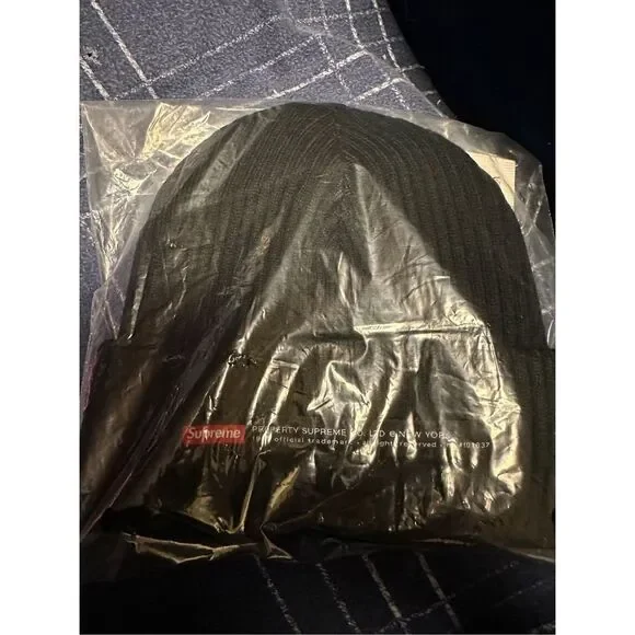 Supreme Property Label Beanie “Black” - Picture 4 of 4